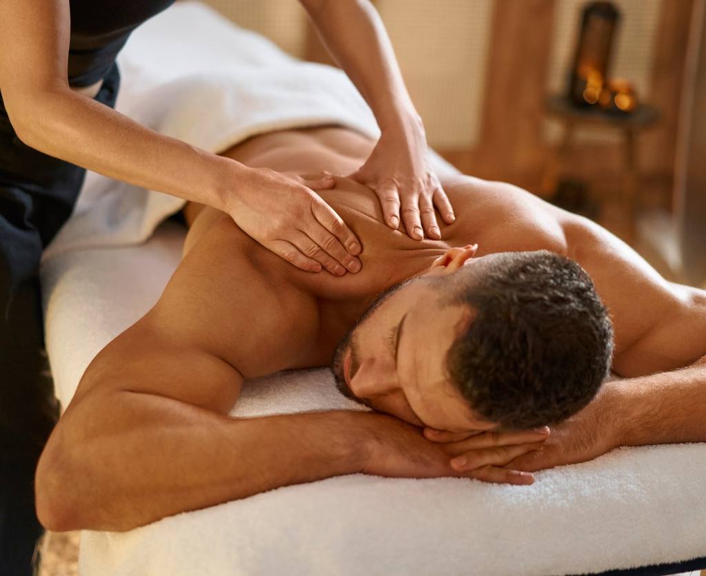 Atmosphère sereine d'une salle de massage