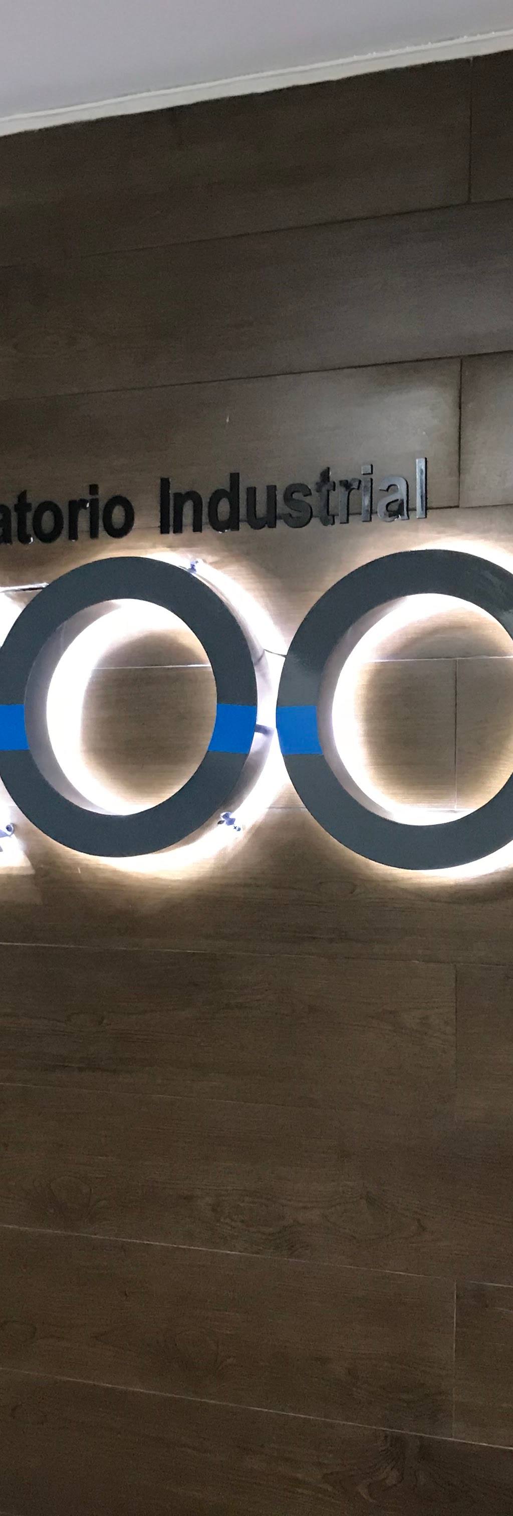Área de trabajo del Laboratorio Industrial ROCA